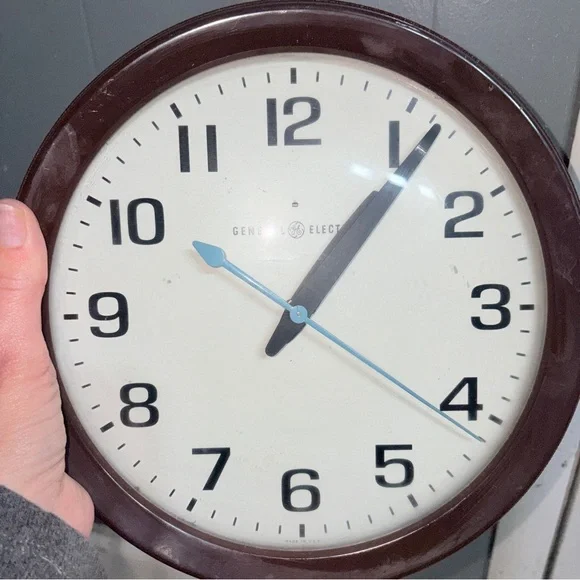 Vtg GE School Wall Clock Model 2008 - General Electric 10.5” 1950’s Works Great!